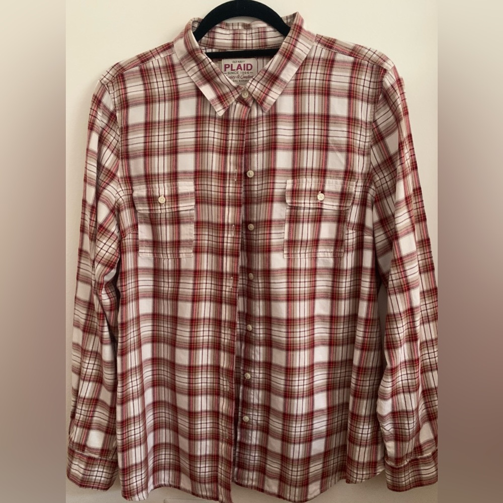 Old Navy Maroon, Red, &Tan Plaid Button-Up Blouse
Excellent condition